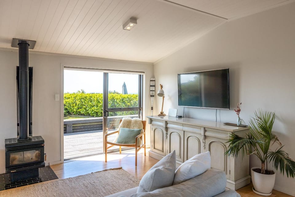 TV and multimedia, Balcony/Terrace, Living room, Seating area