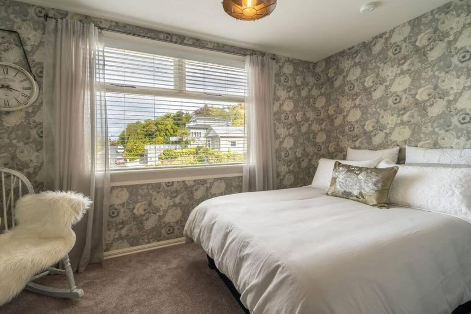 Sea Salt Apartment Dunedin 3 Bedrooms & Sea Views Apartment in Dunedin