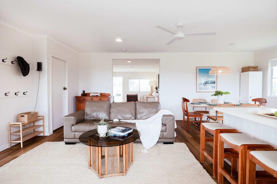 Bawley Palm Springs - 3BR renovated beach shack House in Bawley Point