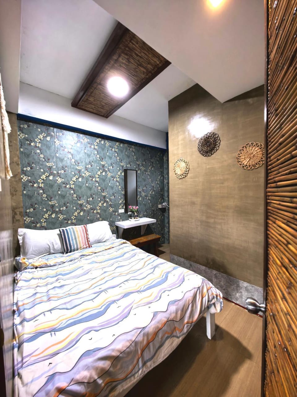 Bedroom, wardrobe