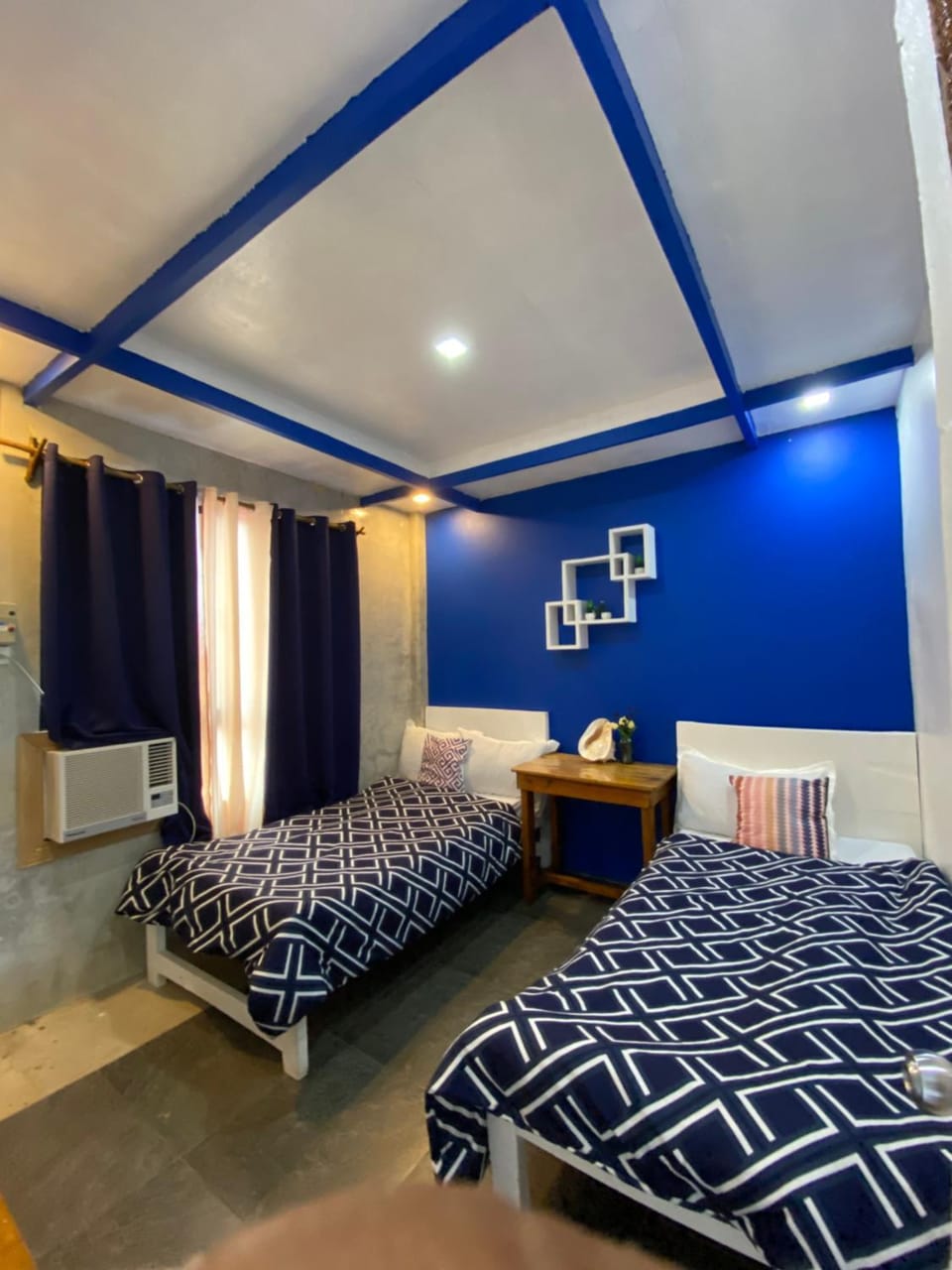 Photo of the whole room, Bedroom