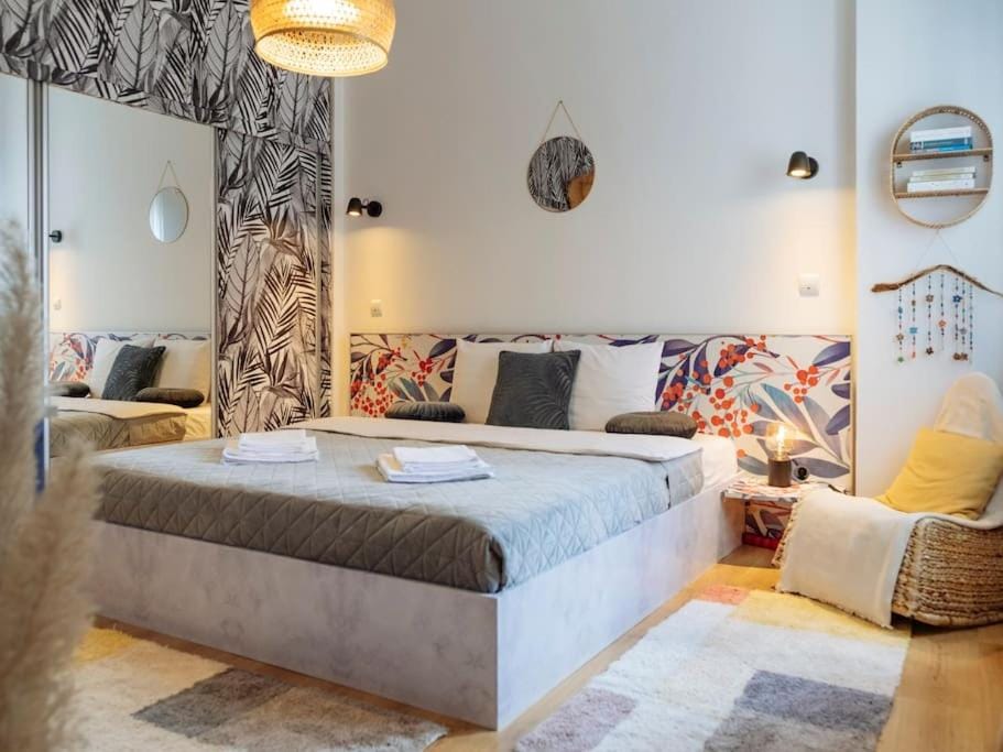 Rooftop Terrace Boho Apt City Center 2 Baths Apartment in Bucharest