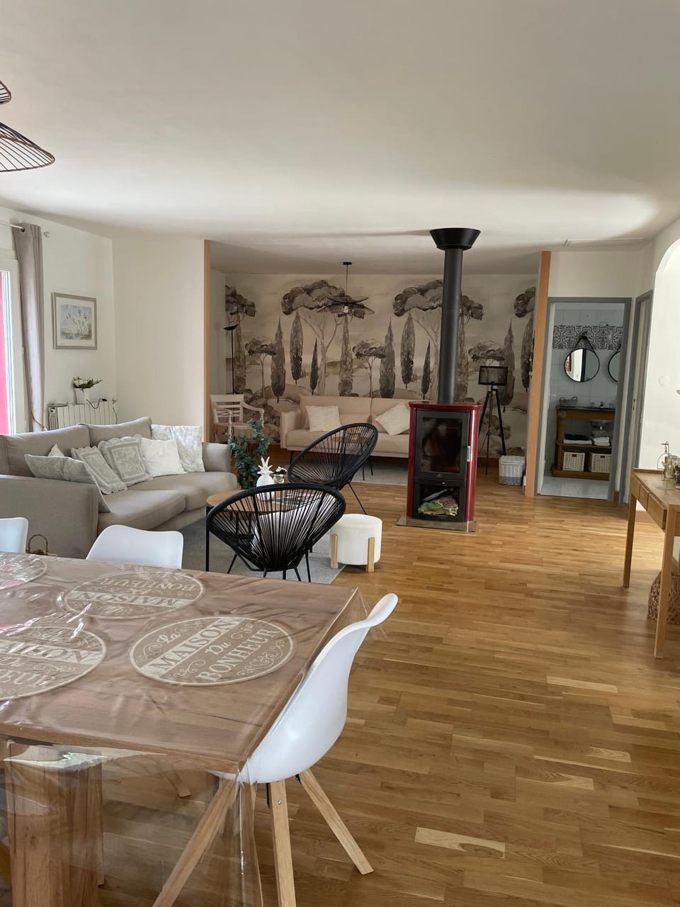 Living room, Dining area