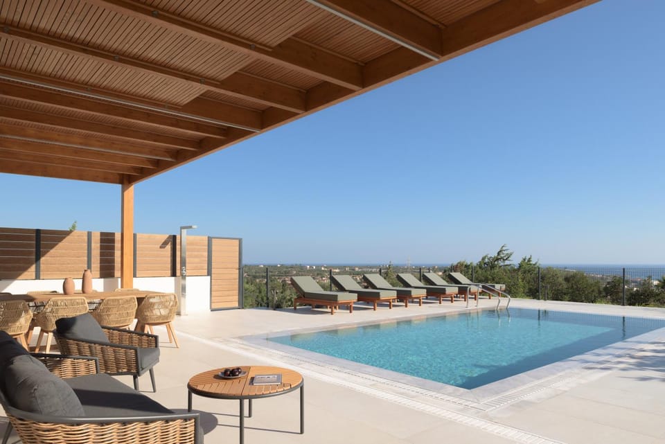 Balcony/Terrace, Pool view, Swimming pool