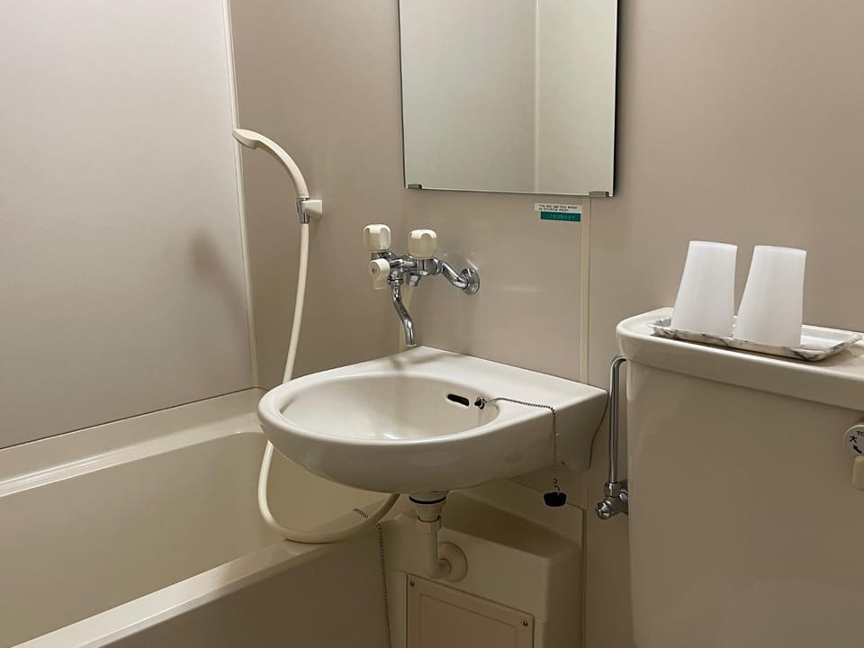 Toilet, bidet
