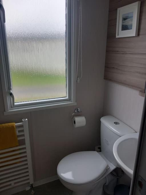 Nadia's Lodge Smart TV & Wi-Fi House in Barrow-in-Furness District