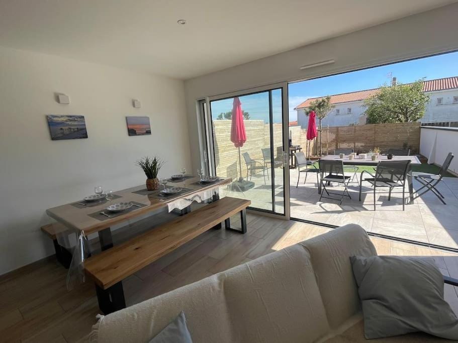 View (from property/room), Dining area