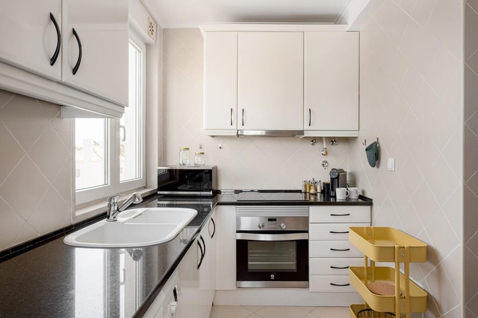 Lisbon Executive Riverside Apartment in Lisbon