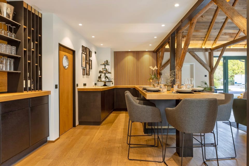 Property building, Kitchen or kitchenette, Living room