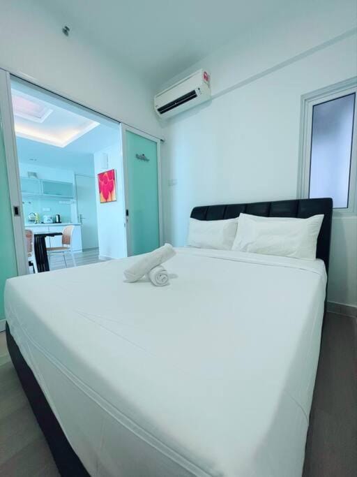 Maritime Suite Duplex 3Bedroom at George Town by Uptrend Home Management Apartment in George Town