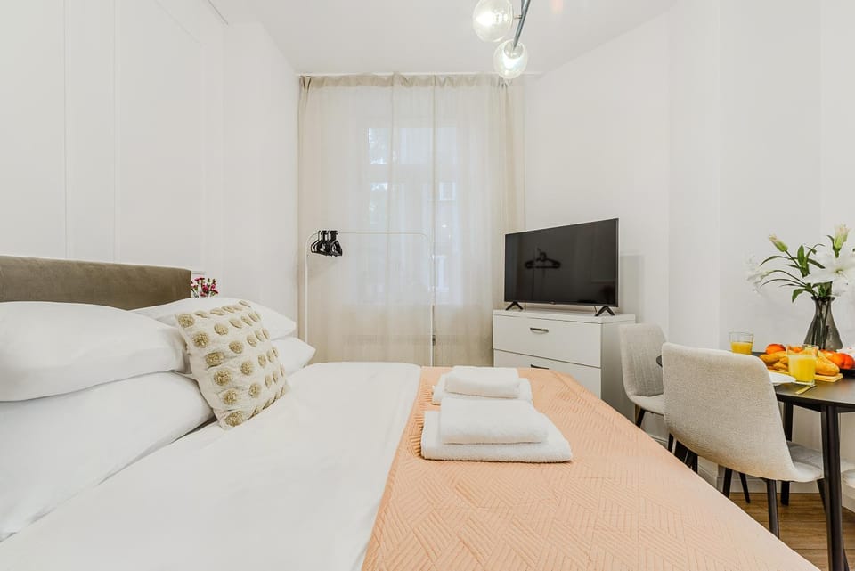 Bed, TV and multimedia
