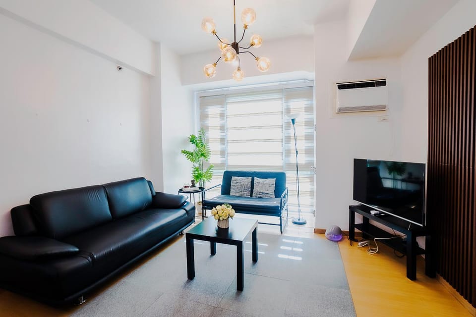 Premium 1BR unit at The Avant Apartment in Makati