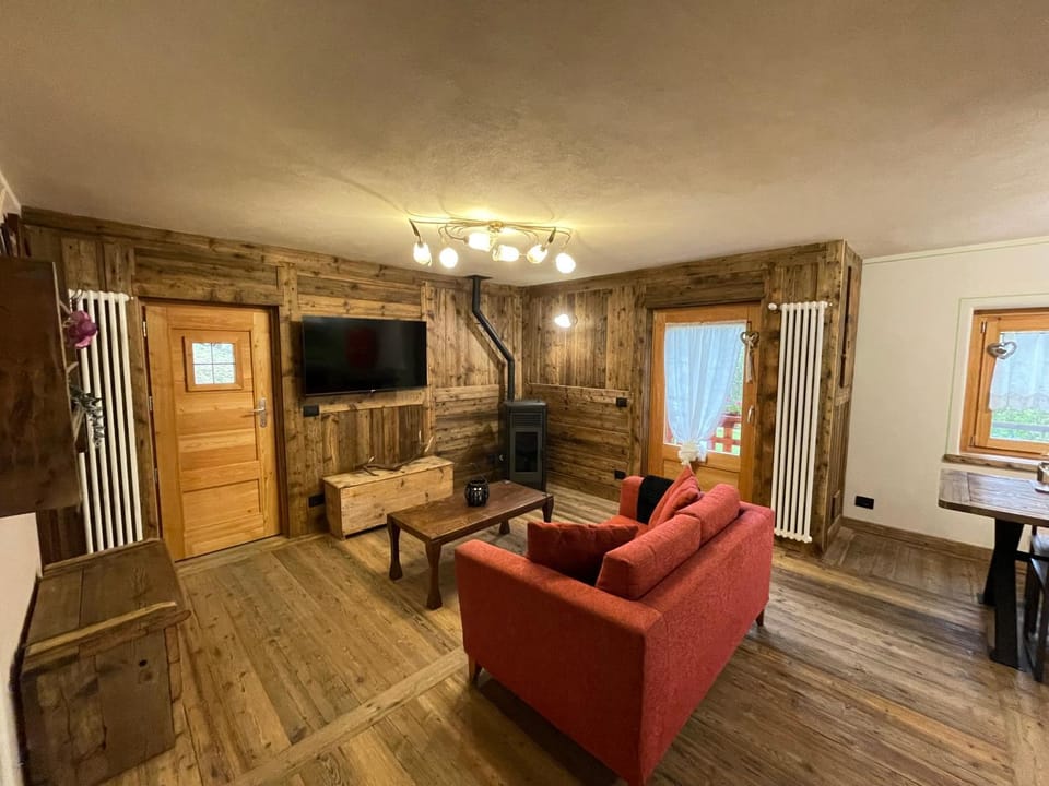 TV and multimedia, Living room, Evening entertainment