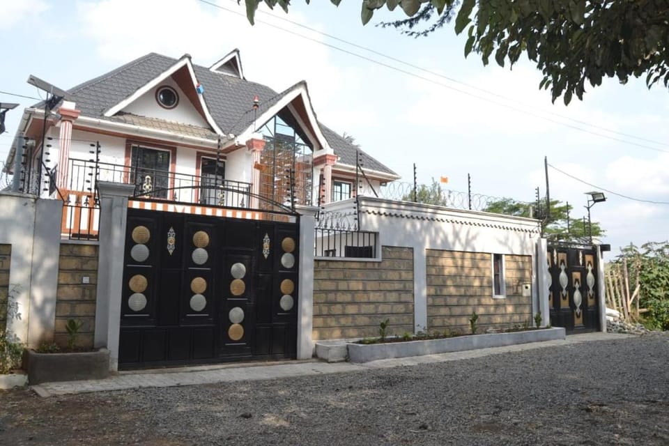 Property building, Street view
