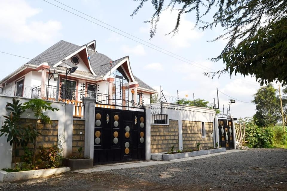 Property building, Street view