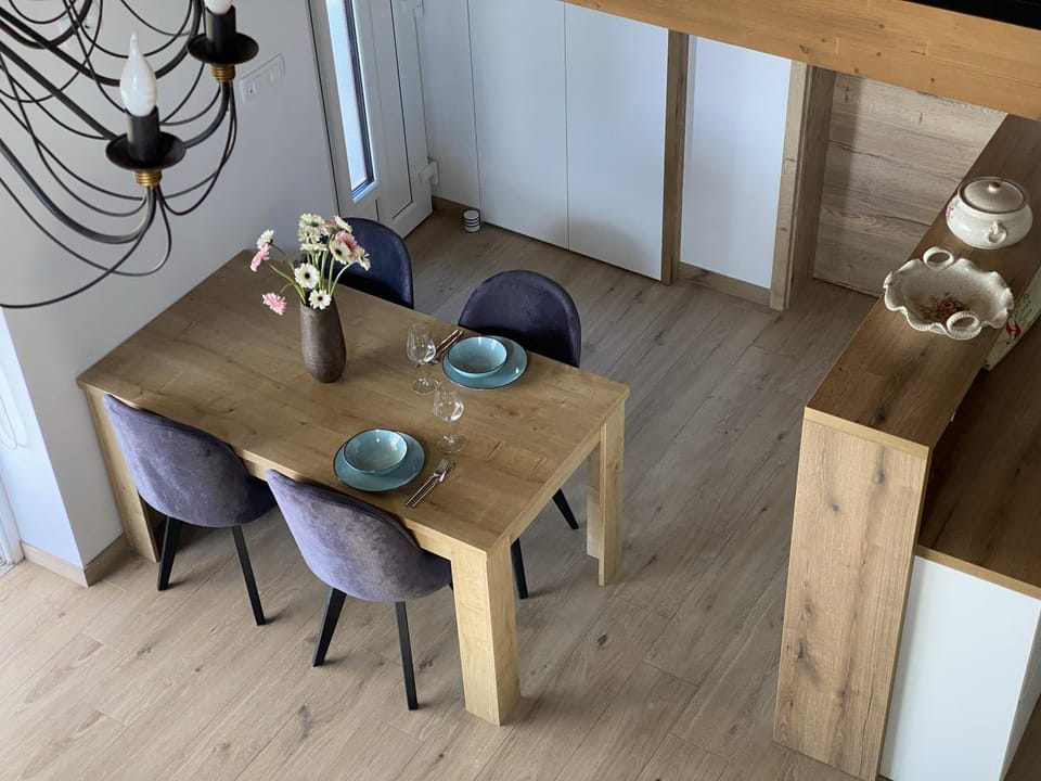 Decorative detail, Dining area