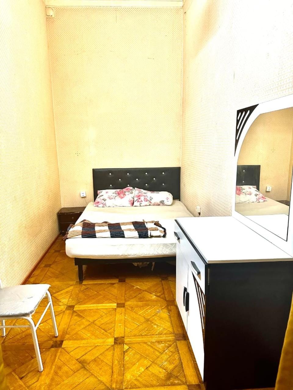 AL Mikayel Hostel Hostel in Baku