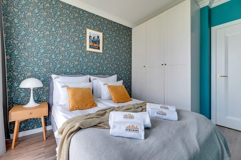 Bed, Photo of the whole room, Bedroom, towels, wardrobe