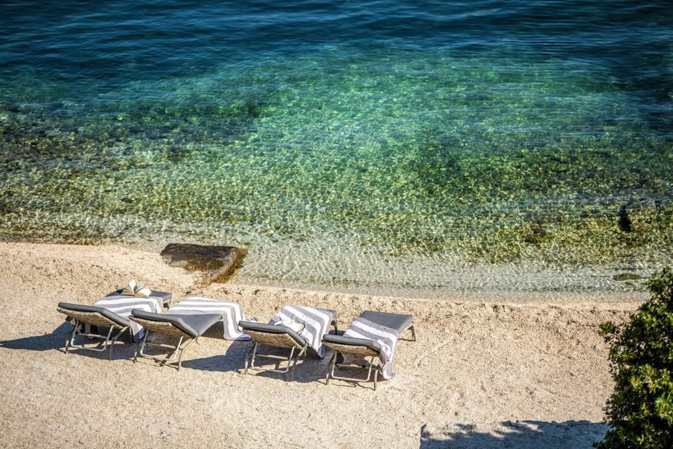 Day, Natural landscape, Beach, On site, Sea view, sunbed, towels