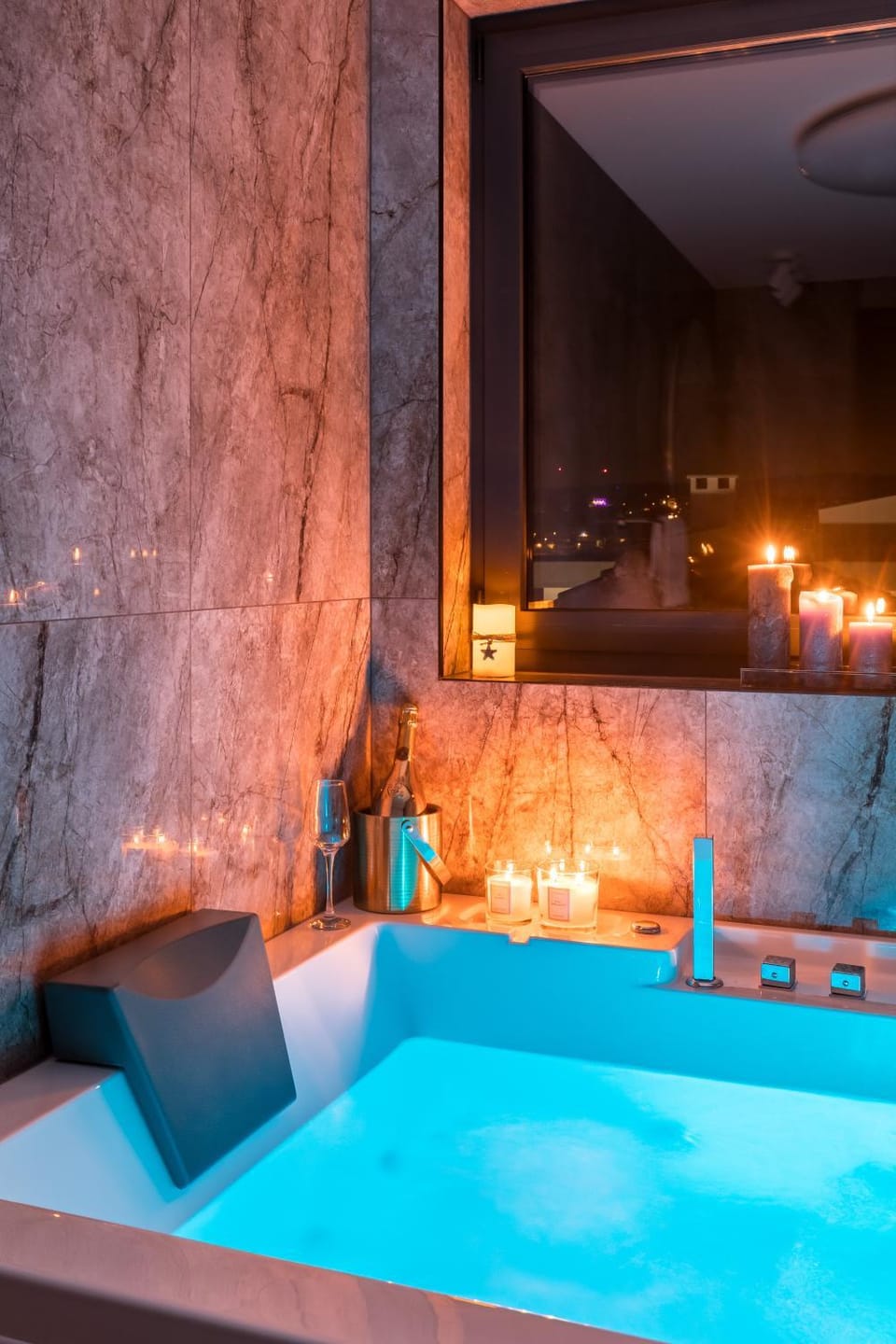 Hot Tub, Hot Tub, Bathroom