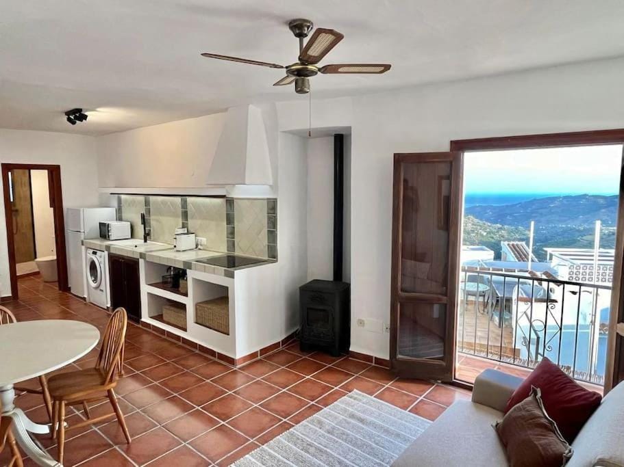 Casa Los Moriscos con increíbles vistas al mar House in Frigiliana