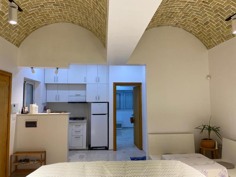 Kitchen or kitchenette, Photo of the whole room, minibar