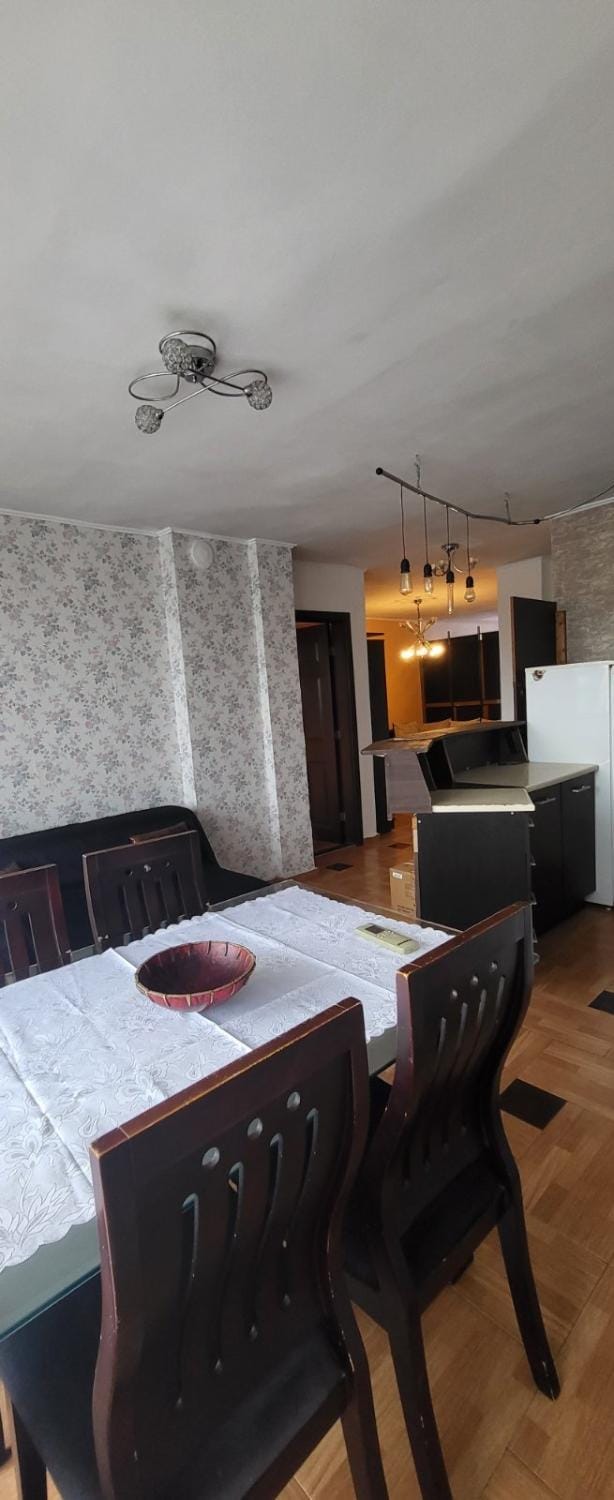 Kitchen or kitchenette, Living room, Seating area