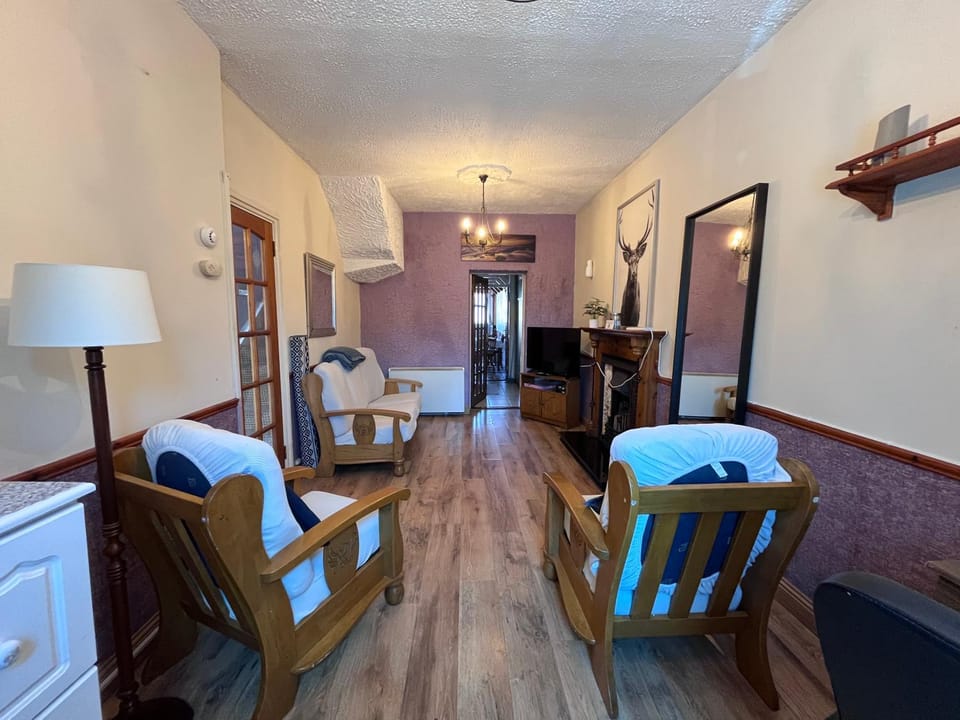 Town house with patio House in Sligo