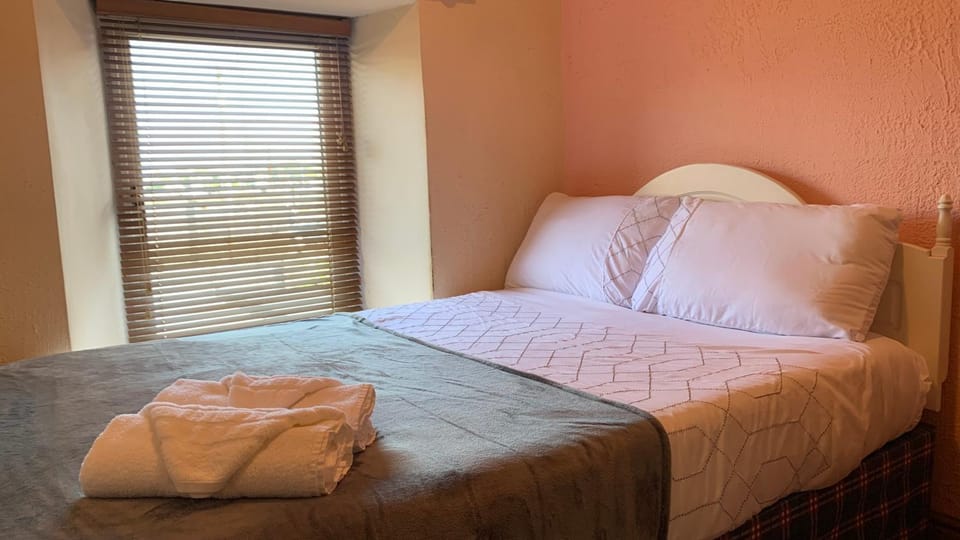 Town house with patio House in Sligo