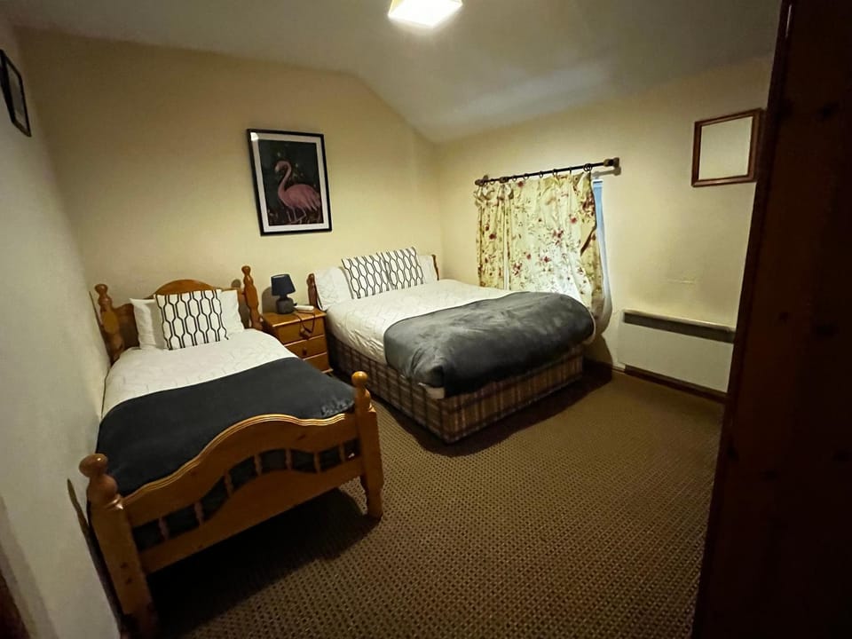 Town house with patio House in Sligo