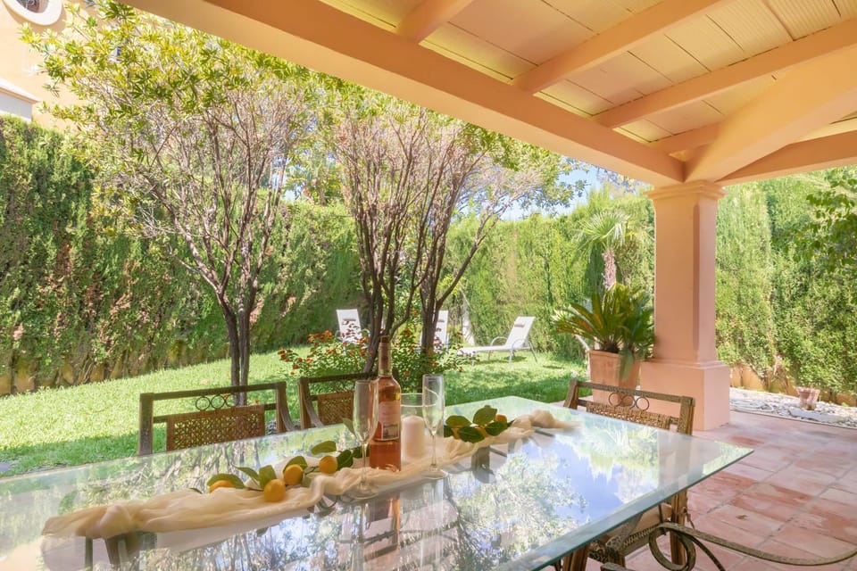 Day, Garden, Garden, Balcony/Terrace, Dining area, Garden view