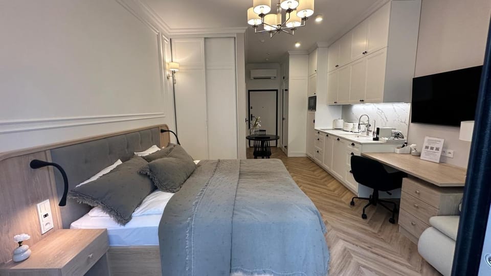 Living room, Photo of the whole room, Bedroom