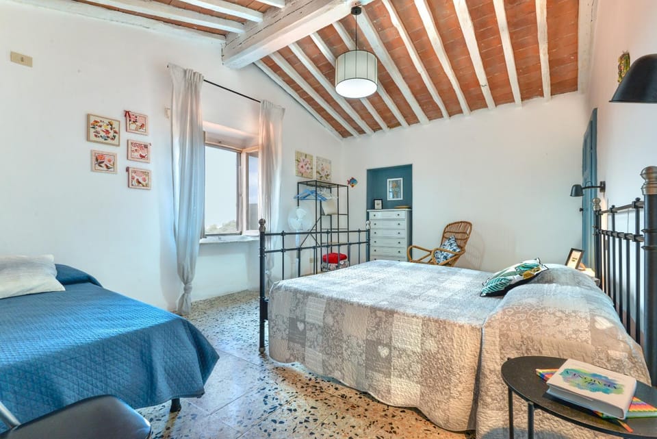 Property building, Living room, Bedroom