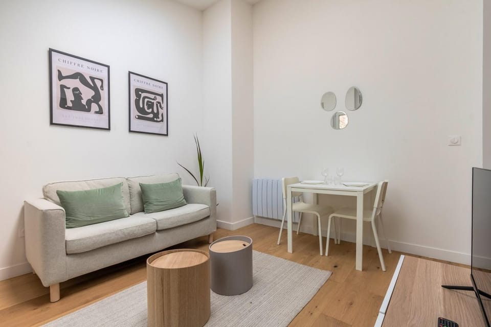 Appartement une chambre avec jardin, proche tram Apartment in Hauts-de-France