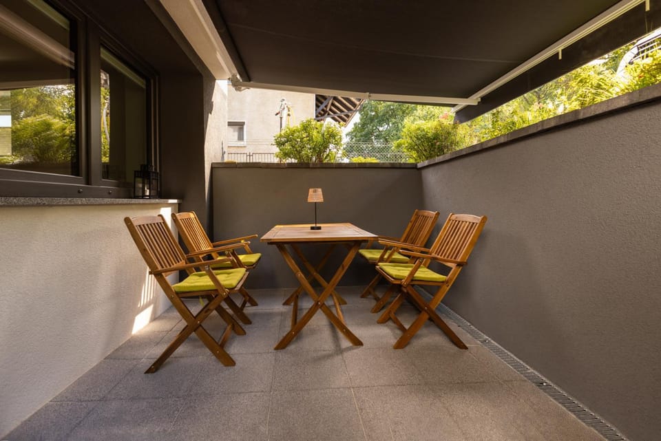 Patio, Day, View (from property/room), Balcony/Terrace, Living room, Seating area