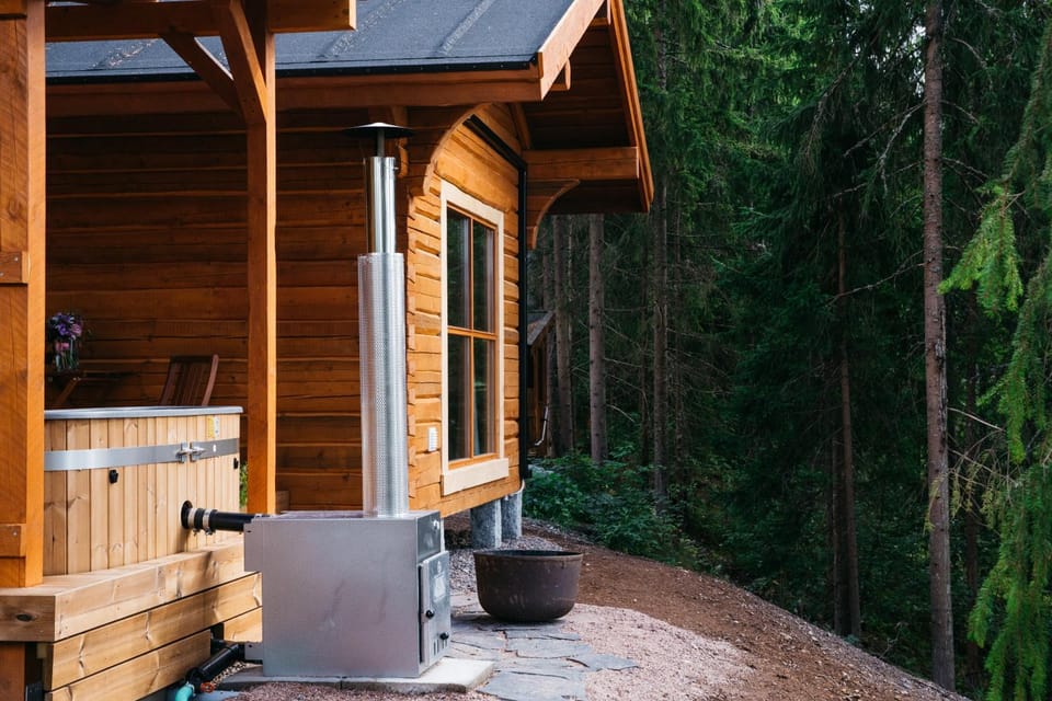 Property building, BBQ facilities, Hot Tub, Pool view