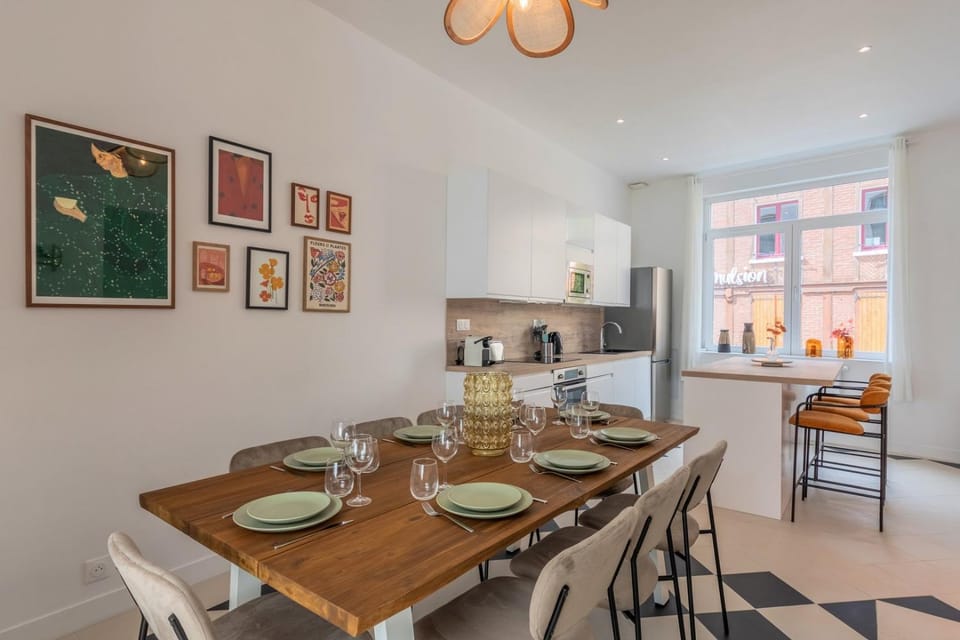 Maison 4 chambres et 2 SDB, avec jardin Bed and Breakfast in Lille