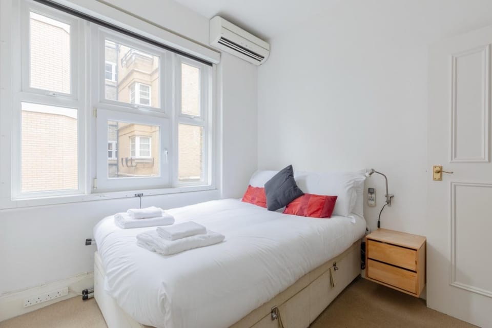 Superbly Located 1BD Flat Heart of Fitzrovia Apartment in London Borough of Islington