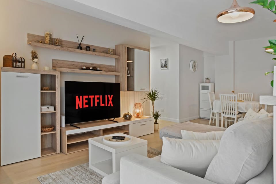 Happy Home Apartment in Bucharest