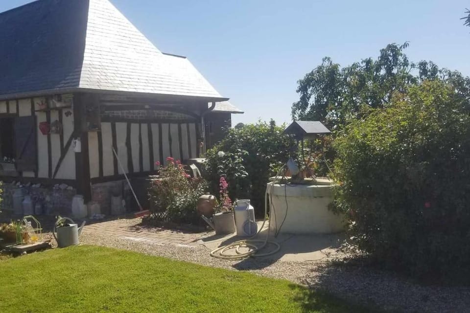 Maison typique normande- Le Gite du chat bleu House in Normandy