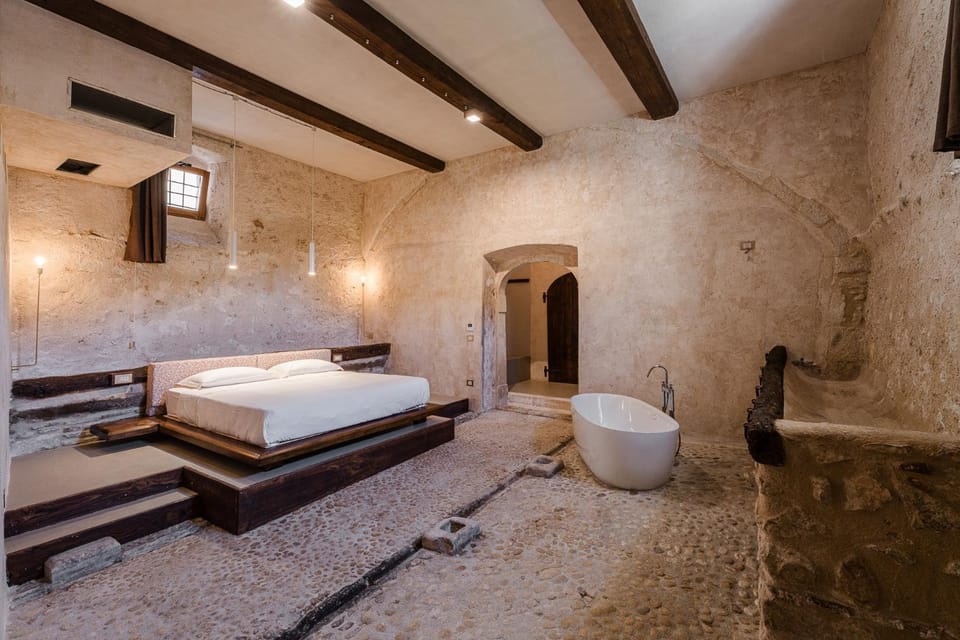 Bed, Photo of the whole room, Bath