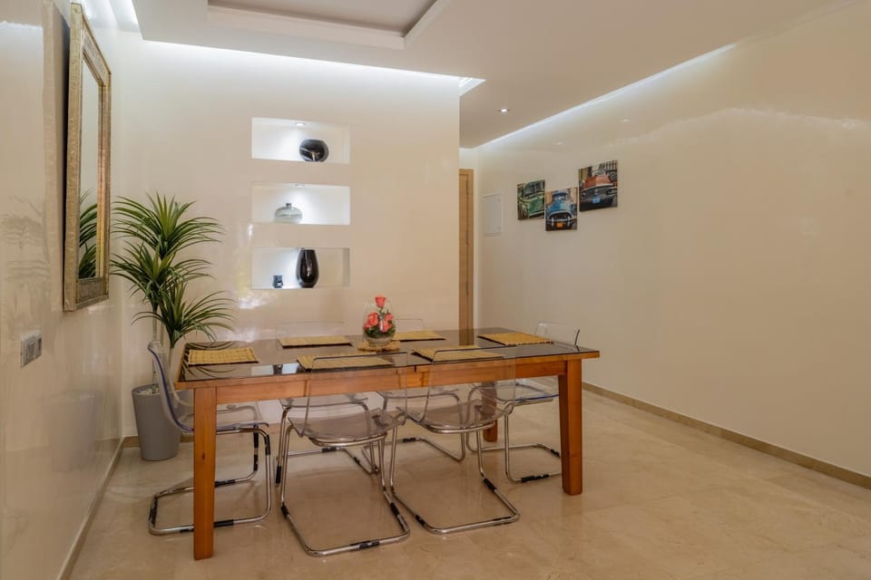 Living room, Seating area, Dining area, air conditioner