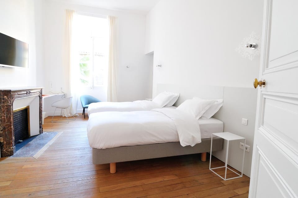 Day, Photo of the whole room