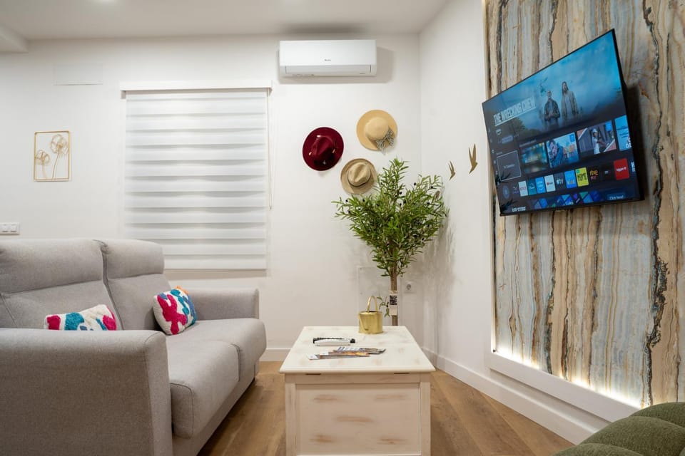 TV and multimedia, Living room, air conditioner
