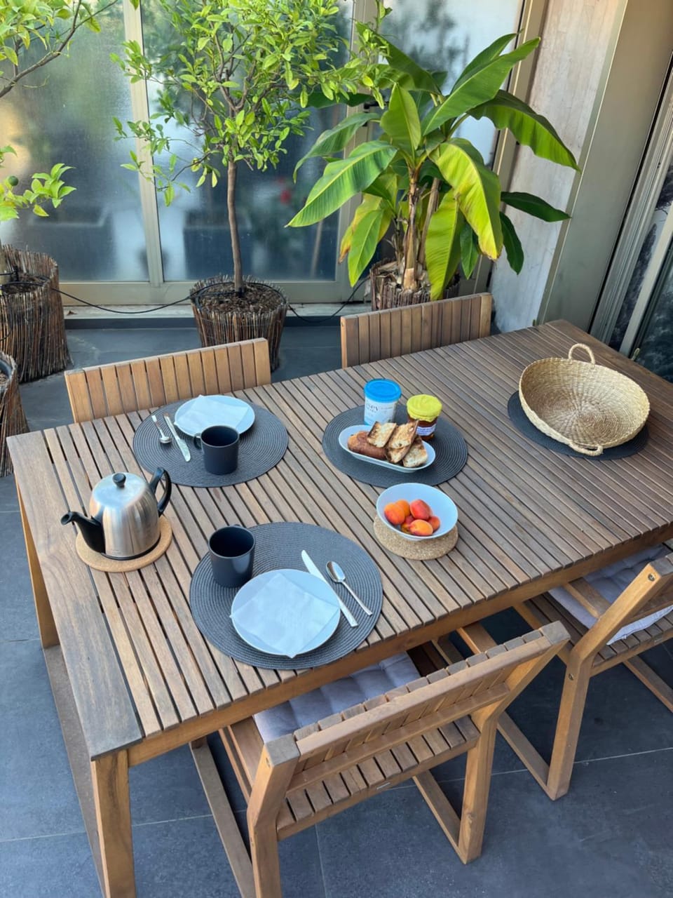 Patio, Day, Dining area, Breakfast