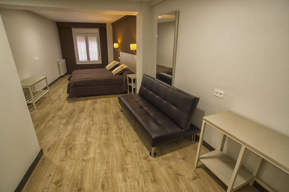 Day, Photo of the whole room