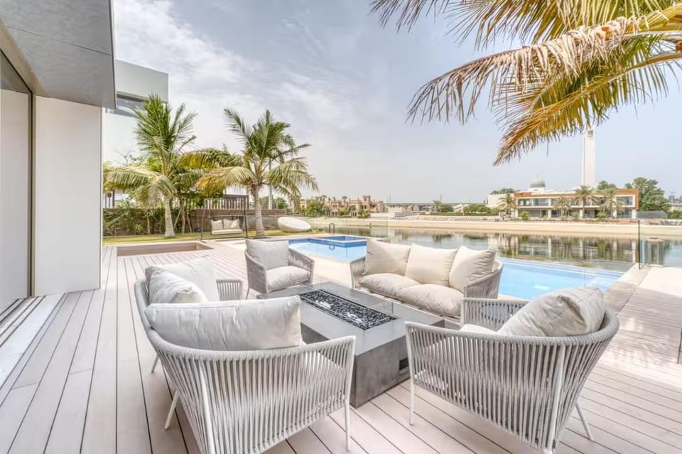 World Class Luxurious 6 BDR Villa In Palm Jumeriah Villa in Dubai
