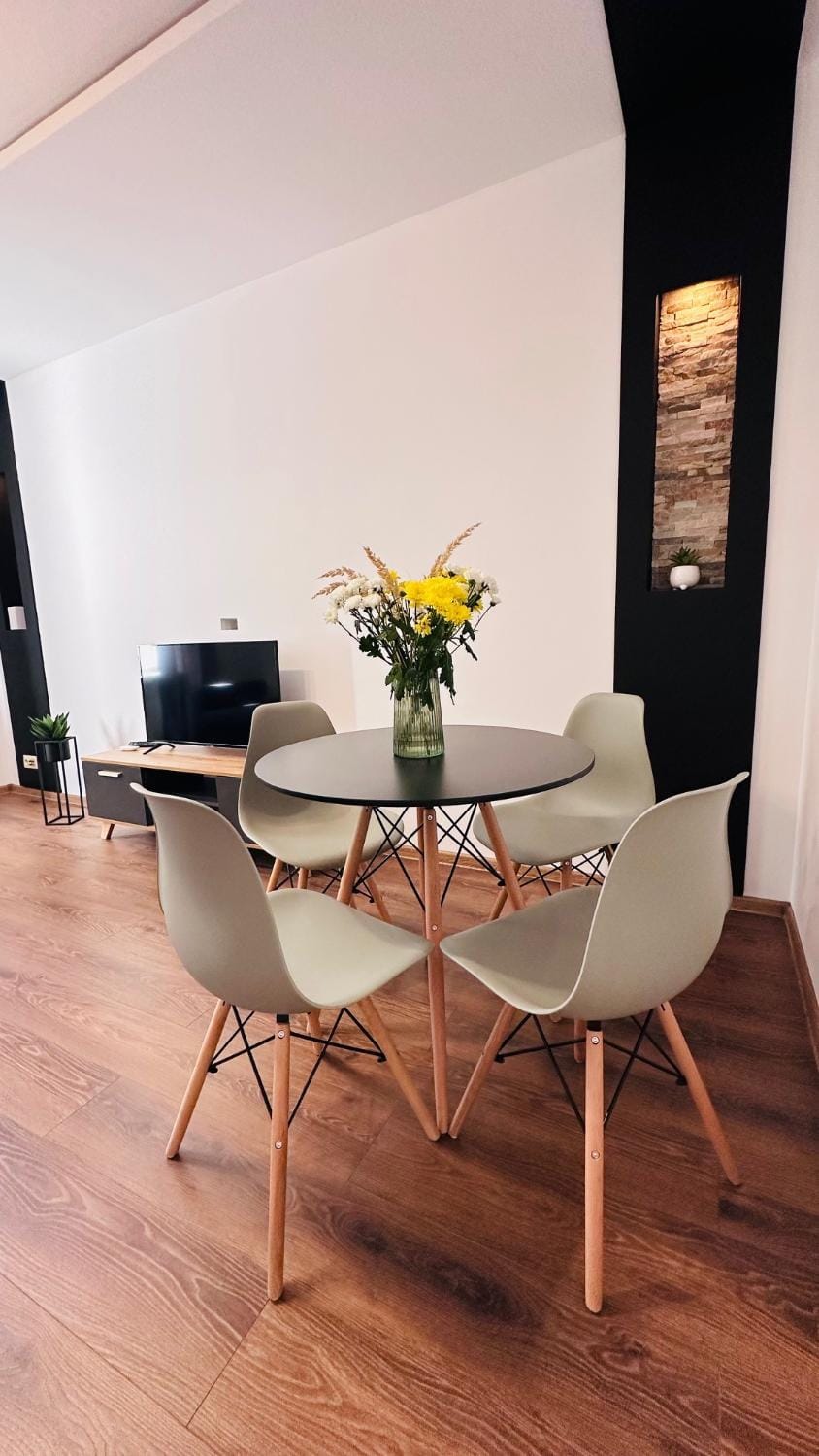 Living room, Seating area, Dining area