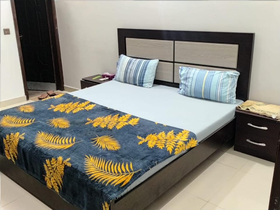 Guest House Near Expo Center karachi Bed and Breakfast in Karachi