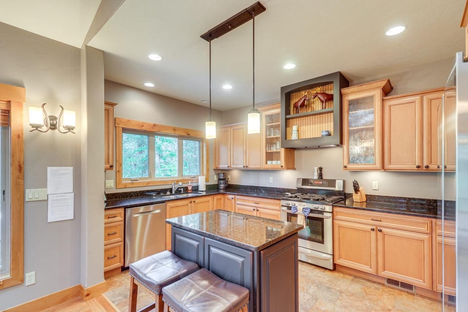 Pet-Friendly Columbia Falls Home w/ Gas Grill! House in Glacier National Park